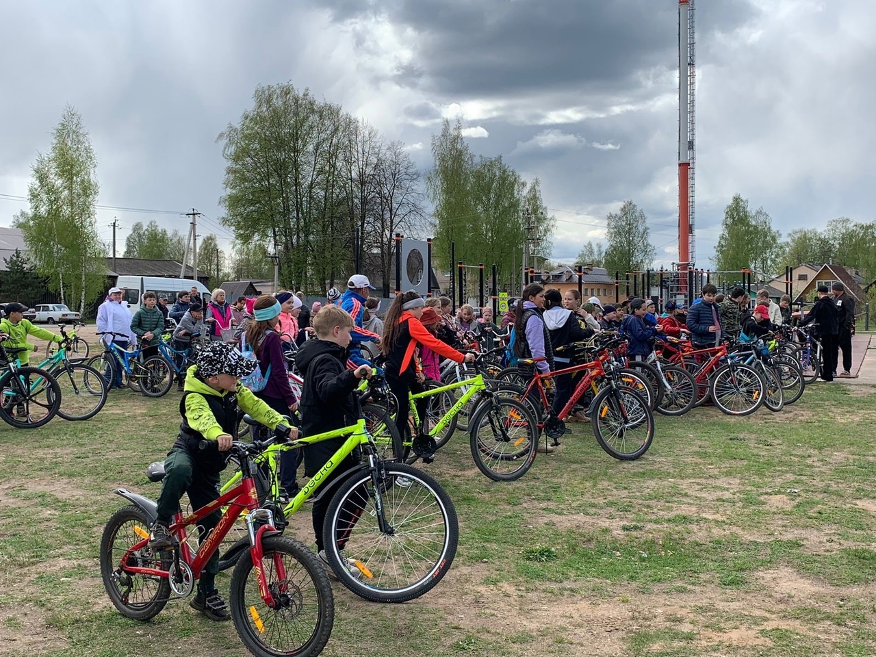 4 мая в Демянске состоялся традиционный велопробег «Дорогами Победы», посвященный 78-ой годовщине Победы в Великой Отечественной войне.